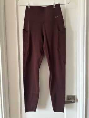 Nike Universa Women's High-Waisted 7/8 Brown Leggings